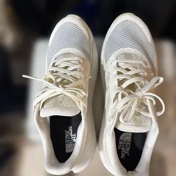 THE NORTH FACE 스니커즈 화이트