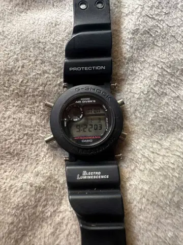 CASIO G-SHOCK DW-8200