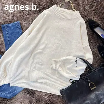 새상품급 *To b. by agnes b 니트 화이트 자수 크루넥