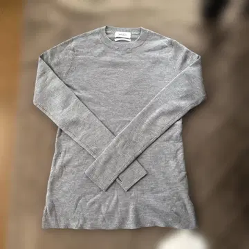 미사용 새상품 미라 오웬 크루넥 리브 니트