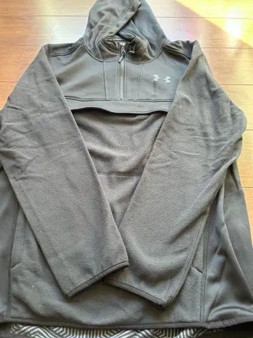 Under Armour 하프 지퍼 후드티 블랙