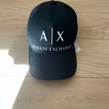 Armani Exchange 블랙 로고 캡 UNI