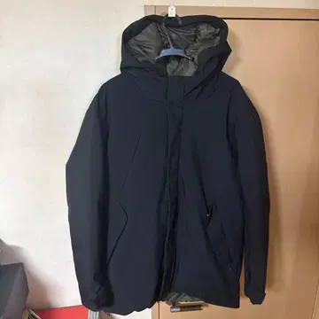 ZARA 블랙 후드 부착 다운 자켓