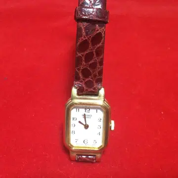 정크제품 SEIKO 골드 케이스 브라운 가죽 시계