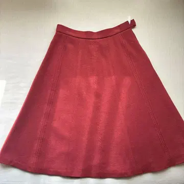 LADY RENOWN 플레어 스커트 빨간색 무릎 기장 울 스커트