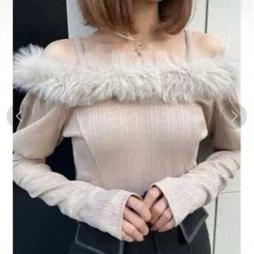 EATME 이토미 퍼 상의 후와후와 리브 TOP