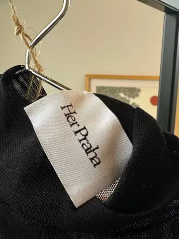 litmus Her Praha 블랙 메쉬 긴팔 상의