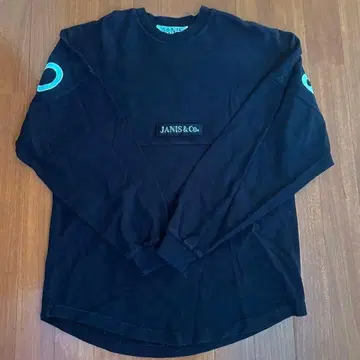 JANIS & Co. 블랙 롱 T 야마다 료스케 착용