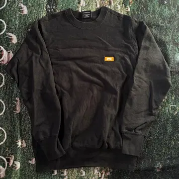 FTC 블랙 로고 맨투맨 S