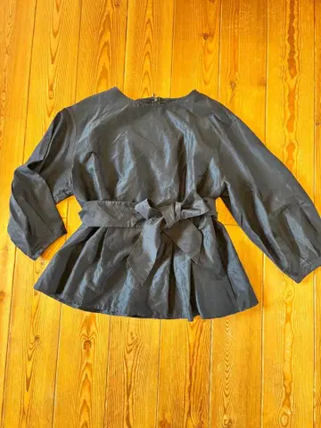 PLST 실크 블렌드 페플럼 블라우스