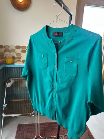 CABAN 그린 반팔 가디건 버튼 포함