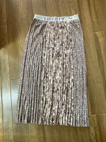 PUMA LIBERTY 플리츠 스커트 베이지 계열