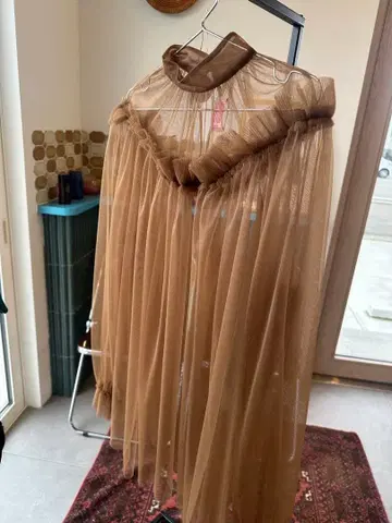 FETICO 베이지 튤 긴팔 상의