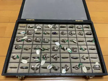 실버 반지 세트 (전시 케이스 포함)