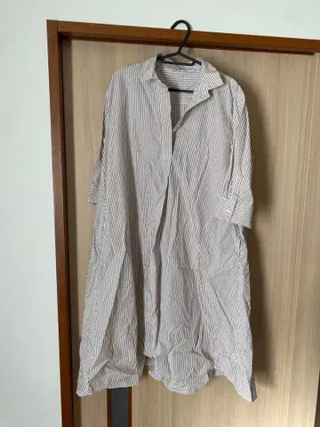 유니클로의 셔츠 원피스