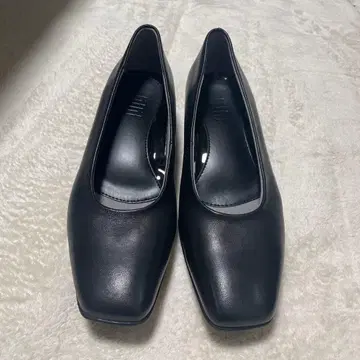 컨디션 최상 fitfit 스퀘어토 펌프스니커즈 블랙 24.5cm