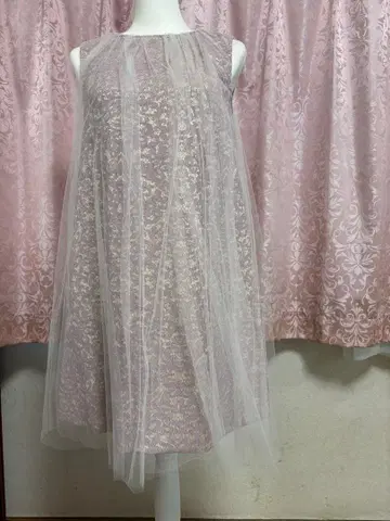 연보라 슬리브리스 무릎 기장 원피스 튤 포함 질스튜어트