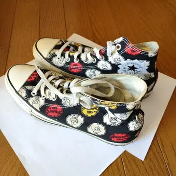 CONVERSE 심슨 콜라보