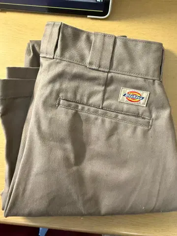 Dickies 브라운 치노 팬츠