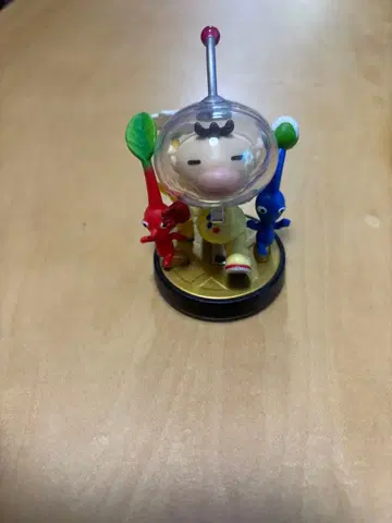 올리머와 피크민 피규어