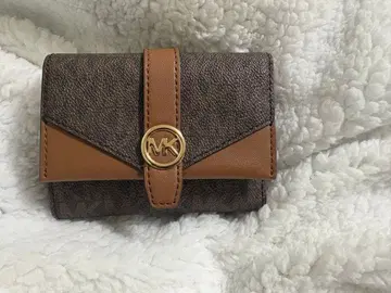 MICHAEL KORS 브라운 3단 폴더형 지갑