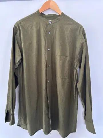 UNIVERSAL PRODUCTS. 유니버설 프로덕트 밴드 카라 셔츠