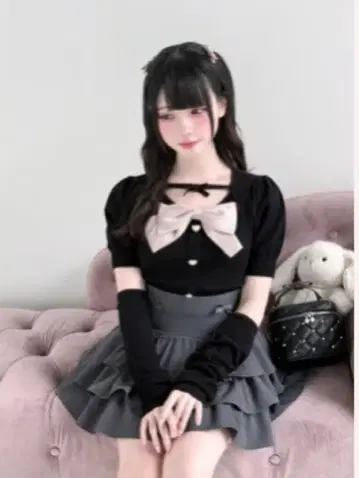 지뢰계 리본 포함 블랙 반팔 니트 -