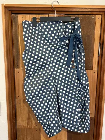 소말리아 도트 무늬 플레어 스커트