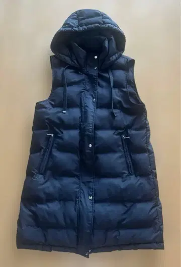 ZARA 블랙 롱 후드 부착 다운 베스트 S