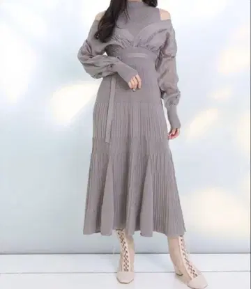 MERCURY DUO 이소재 도킹 플레어 니트 원피스