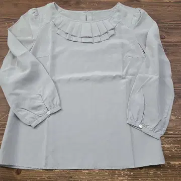 뉴요커 프릴 달린 그레이 셔츠 9R