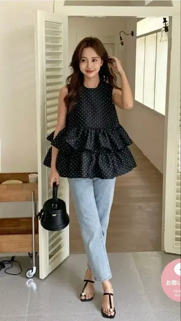 새상품급 BB JACQUARD DOT TRIPLE FRILL TOPS