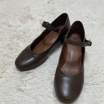 새상품급 마가렛호웰 펌프스 스트랩 가죽 브라운