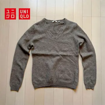 유니클로 캐시미어 V넥 스웨터 사이즈 L