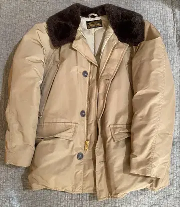 Eddie Bauer 베이지 다운 자켓 M