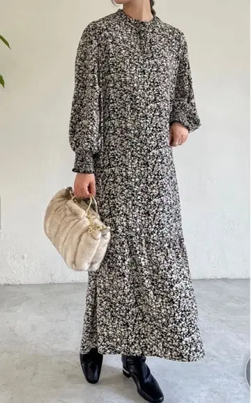 un dix cors 앤디콜 조젯 꽃무늬 카프탄 원피스