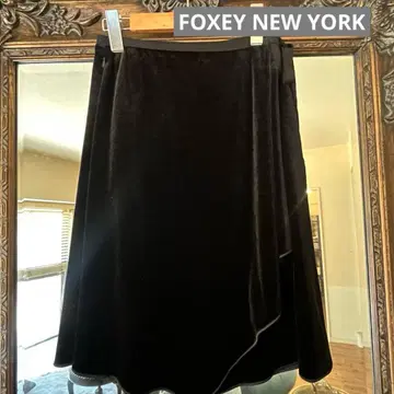 FOXEY NEW YORK 벨벳 스커트