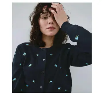 titivate 자수 가디건 네이비