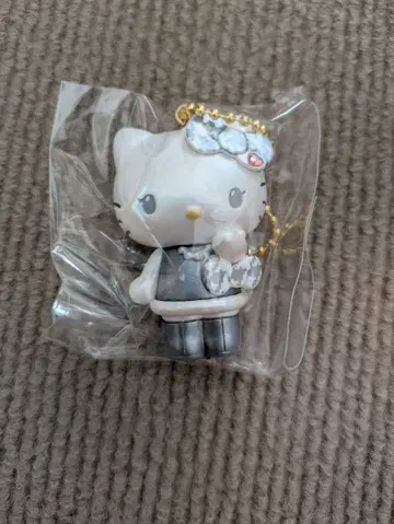 헬로키티 시크릿 마스코트 참 키티