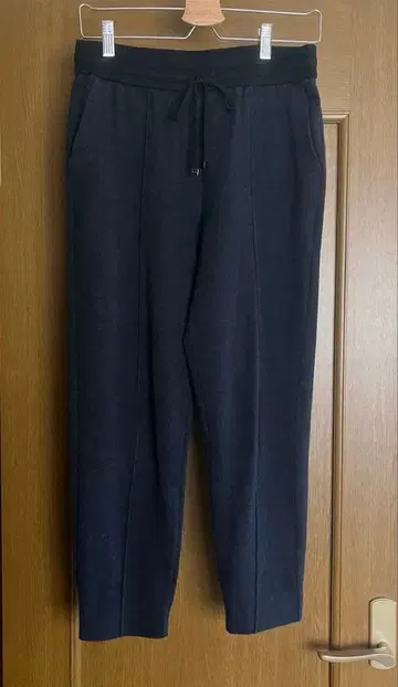 새상품급 네미카 울 혼방 드로스트 테이퍼드 팬츠