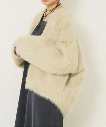 택 포함 새상품 아바하우스 마비 나일론 페더 니트 가디건 아이보리