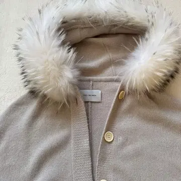 퍼 달린 그레이 가디건