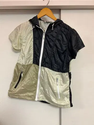 먼싱웨어 후드 부착 자켓 M