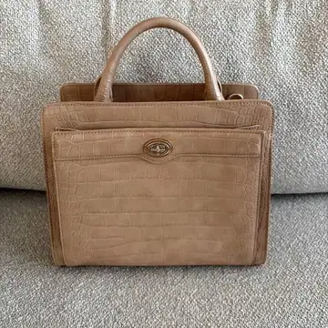 DIANA 악어 엠보싱 핸드백 숄더백 잡지 게재