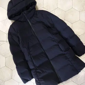 컨디션 최상 UNIQLO 심리스 다운 숏코트 블랙 여성용