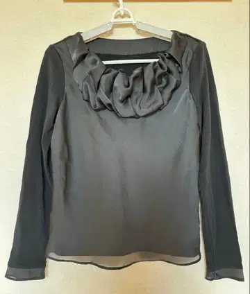 프릴 긴팔 상의 블랙