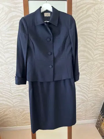 Aylesbury 다크 네이비 수트