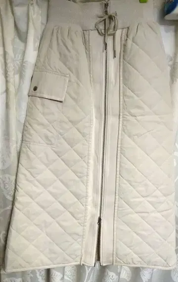 jines 아이보리 퀼팅 롱 스커트 38