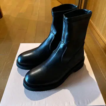 FABIO RUSCONI 블랙 가죽 부츠