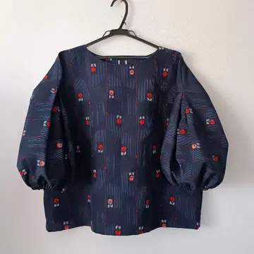 치코님 블라우스